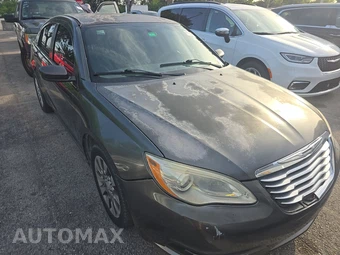 2014 Chrysler 200 LX Sedan - miniatura 3