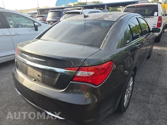 2014 Chrysler 200 LX Sedan - miniatura 4