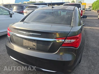 2014 Chrysler 200 LX Sedan - miniatura 5