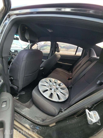 2014 Chrysler 200 LX Sedan – miniatura 13