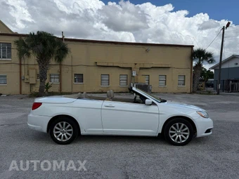 2014 Chrysler 200 Touring Convertible – miniatura 4
