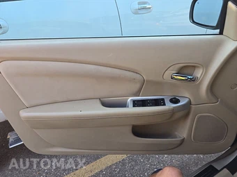 2014 Chrysler 200 Touring Convertible – miniatura 9