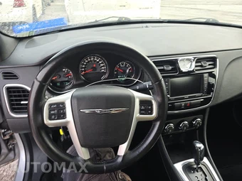 2014 Chrysler 200 Touring Sedan - miniatura 11