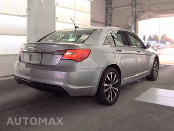 2014 Chrysler 200 Touring Sedan - miniatura 4