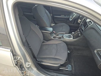 2014 Chrysler 200 Touring Sedan - miniatura 8