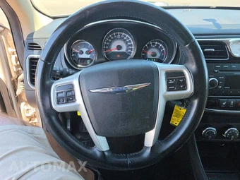 2014 Chrysler 200 Touring Sedan - miniatura 10