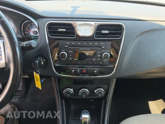 2014 Chrysler 200 Touring Sedan - miniatura 11