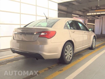2014 Chrysler 200 Touring Sedan - miniatura 4