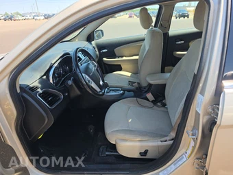 2014 Chrysler 200 Touring Sedan - miniatura 7