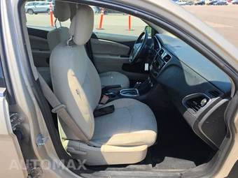 2014 Chrysler 200 Touring Sedan - miniatura 8