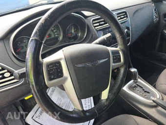 2014 Chrysler 200 Touring Sedan – miniatura 10