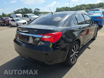 2014 Chrysler 200 Touring Sedan – miniatura 4