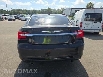 2014 Chrysler 200 Touring Sedan – miniatura 5