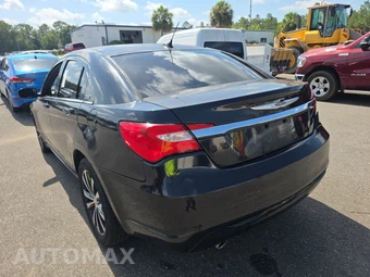2014 Chrysler 200 Touring Sedan – miniatura 6
