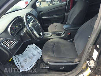 2014 Chrysler 200 Touring Sedan – miniatura 7