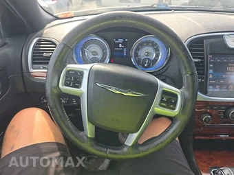 2014 Chrysler 300 – miniatura 10