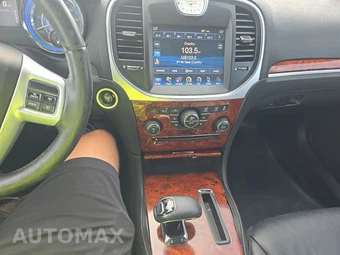 2014 Chrysler 300 – miniatura 11