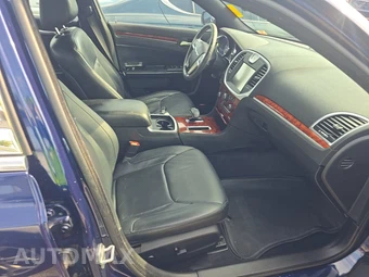 2014 Chrysler 300 – miniatura 8
