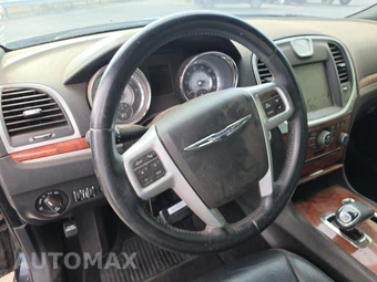 2014 Chrysler 300 – miniatura 10