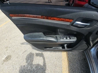 2014 Chrysler 300 - miniatura 9