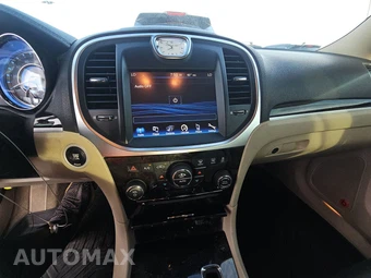 2014 Chrysler 300 – miniatura 11