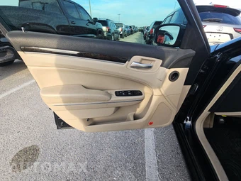 2014 Chrysler 300 – miniatura 9