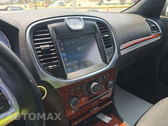 2014 Chrysler 300 – miniatura 10