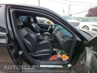 2014 Chrysler 300 SRT8 – miniatura 18