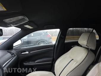 2014 Chrysler 300 Uptown Edition – miniatura 18