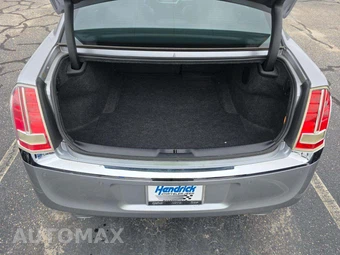 2014 Chrysler 300C - miniatura 11
