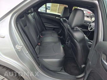 2014 Chrysler 300C - miniatura 13