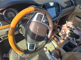 2014 Chrysler 300C - miniatura 11
