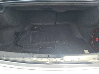 2014 Chrysler 300S – miniatura 16