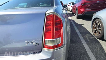 2014 Chrysler 300S – miniatura 26