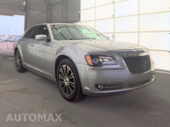 2014 Chrysler 300S – miniatura 3