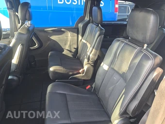 2014 Chrysler Town & Country S 121.2" WB - miniatura 13