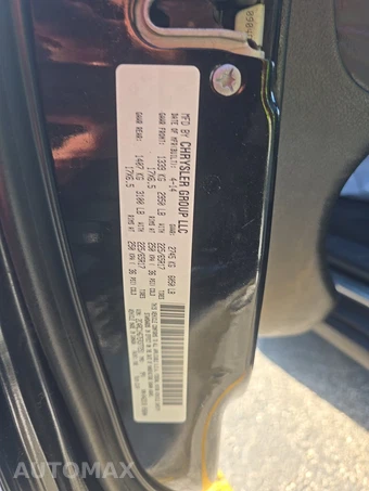 2014 Chrysler Town & Country S 121.2" WB - miniatura 15