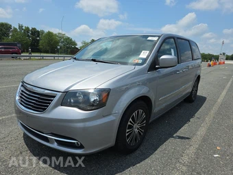 2014 Chrysler Town & Country S 121.2" WB