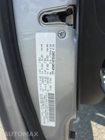2014 Chrysler Town & Country S 121.2" WB - miniatura 14