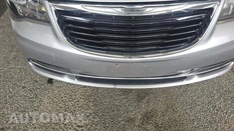 2014 Chrysler Town & Country S 121.2" WB - miniatura 20