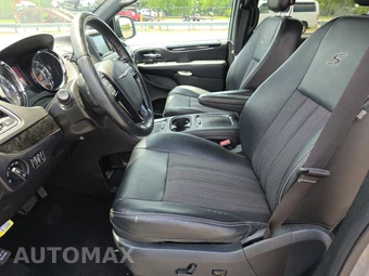 2014 Chrysler Town & Country S 121.2" WB - miniatura 7