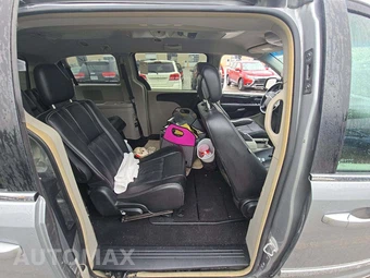 2014 Chrysler Town & Country Touring 121.2" WB - miniatura 14