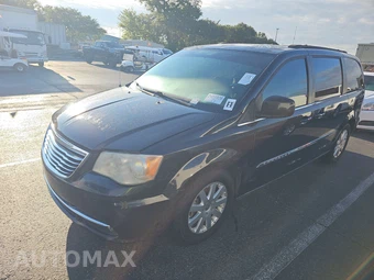 2014 Chrysler Town & Country Touring 121.2" WB