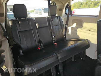 2014 Chrysler Town & Country Touring 121.2" WB - miniatura 14