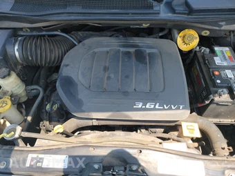 2014 Chrysler Town & Country Touring 121.2" WB - miniatura 16