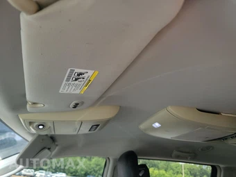 2014 Chrysler Town & Country Touring 121.2" WB - miniatura 18