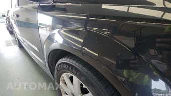 2014 Chrysler Town & Country Touring 121.2" WB - miniatura 25