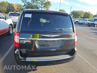 2014 Chrysler Town & Country Touring 121.2" WB - miniatura 5