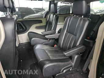 2014 Chrysler Town & Country Touring 121.2" WB - miniatura 13