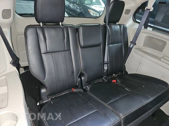 2014 Chrysler Town & Country Touring 121.2" WB - miniatura 14
